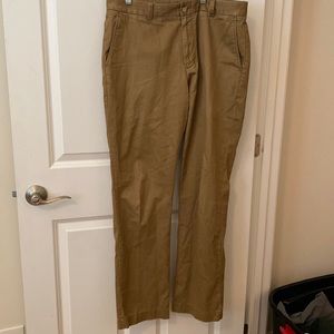 Vineyard vines khakis